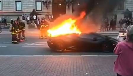¡300 mil dólares tirados a la basura! Increíble incendio de un Lamborghini