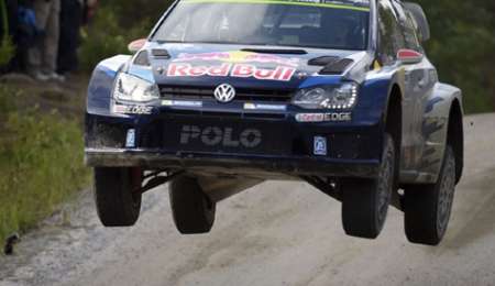 Latvala, nuevo líder en Córcega