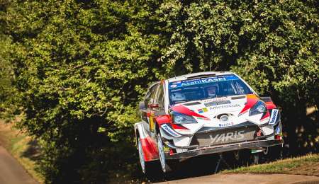 Latvala complica a Neuville y Tanak sigue arriba en Alemania