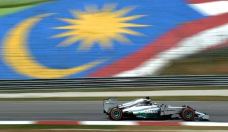 Domina Mercedes en el "festejo" de Button