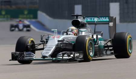 Hamilton vuelve a ser el mejor