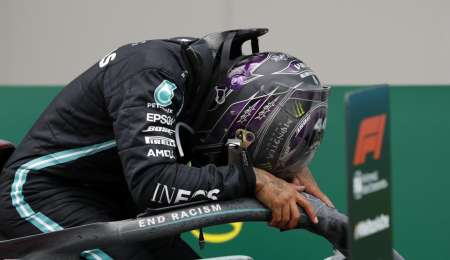 Hamilton y un curioso mensaje en redes sociales