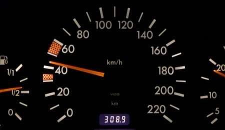 En Europa aprobaron el limitador de velocidad para vehículos