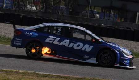 Llaver, dueño del entrenamiento sabatino en Buenos Aires