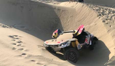 Otro candidato que abandona: Loeb quedó afuera del Dakar