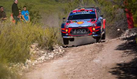 Loeb ganó la primera etapa del Rally de España