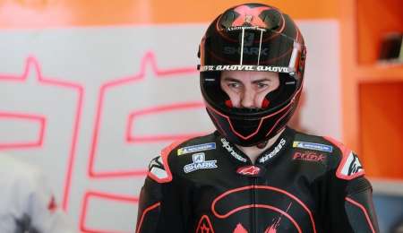 Lorenzo tiene fracturada la mano izquierda