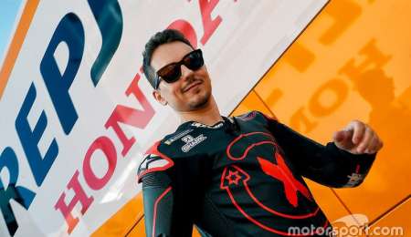 Lorenzo y una lesión en la mano que prende las alarmas