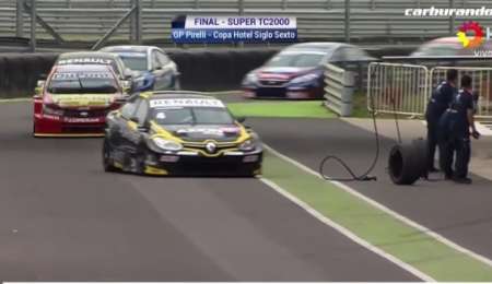 Los primeros en cambiar neumáticos