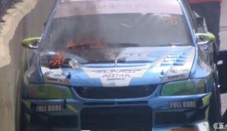 Show de piñas en Macao