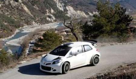 Tommi Mäkinen a pleno con Toyota