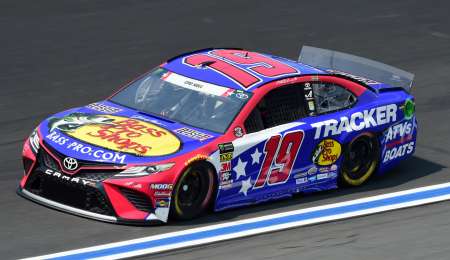 Martin Truex Jr  ganó la Nascar en Charlotte