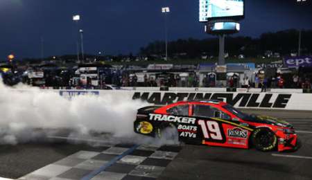 Nascar en Martinsville para Martin Truex