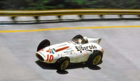 Hace 60 años aparecía el primer auto con publicidad en Europa