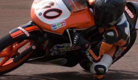 El campeón volvió a las pistas