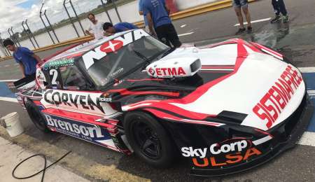 Rossi probó el Ford