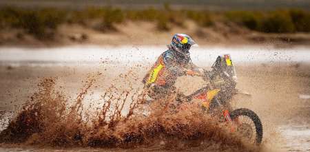 En una accidentada etapa Walkner se lleva la victoria y pone a KTM primero en la general