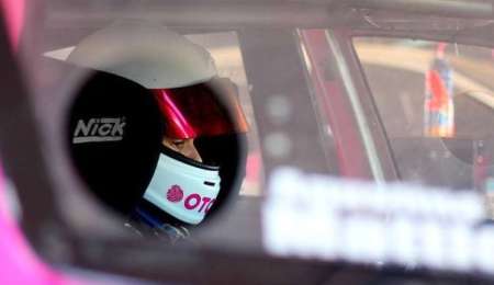 Agustina Mattio adelante en el Top Race Junior