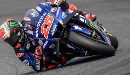 Viñales pone a Yamaha primero en los test de Qatar