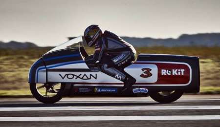 Max Biaggi marca un récord con una moto eléctrica