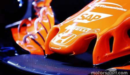 En McLaren evalúan dejar los motores Honda