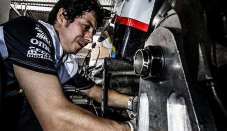 ¡Stroll se llevó por delante a un mecánico en Imola!