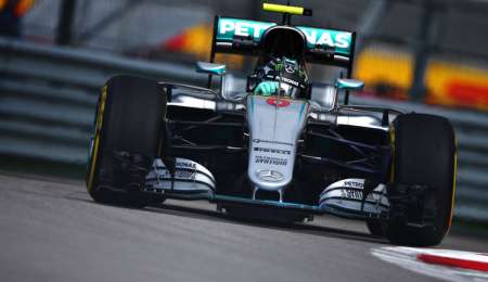 Rosberg responde en la clasificación