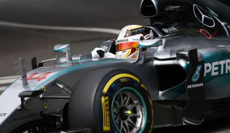 Hamilton largó mal por culpa del embrague