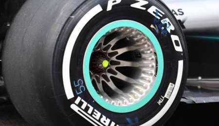 Ferrari denuncia a mercedes