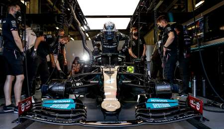 Mercedes intercambia el chasis de Hamilton y Bottas