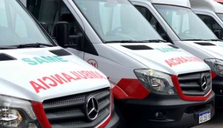 Mercedes-Benz entregó una flota de ambulancias Sprinter al SAME