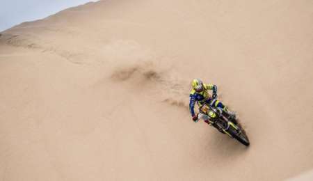 Metge se quedó con la etapa en motos