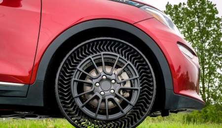 Michelin presentó un neumático que no se pincha