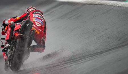 Jack Miller le hizo frente a la lluvia en Valencia