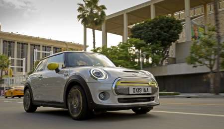 ¡Un Mini Cooper tuneado que es una bestia!