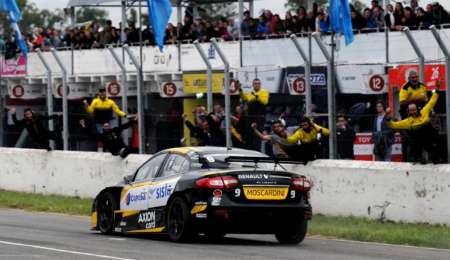 Renault, Moscardini y TC2000: Un arranque impecable