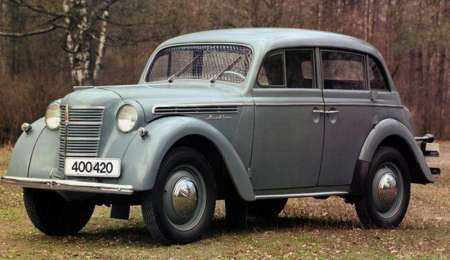 Moskvitch 400 el auto diseñado por Stalin y Hitler