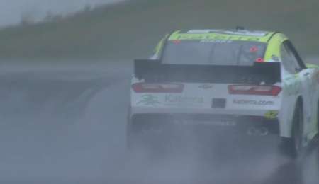 Nascar prueba gomas para lluvia en un óvalo
