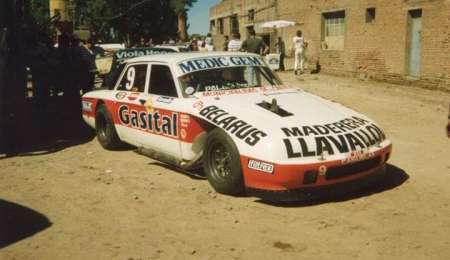 Rifaron una casa y compraron un auto de TC