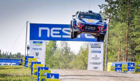 Neuville resistió los embates de Breen y sigue arriba en Suecia
