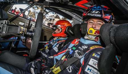 Neuville tomó las riendas del Rally de Montecarlo
