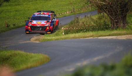 Neuville cerró el viernes como líder en Ypres