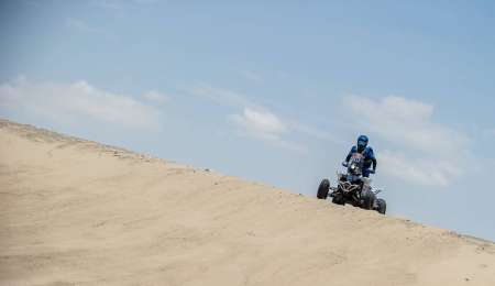 El debutante Nicolás Cavigliasso gana su primera etapa en un Dakar