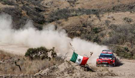 Ogier pasó al frente en el Rally de México