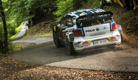 Ogier lidera en el asfalto de Córcega