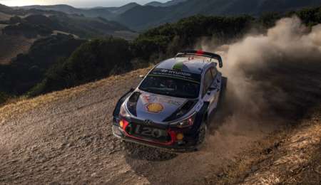 Paddon mantiene el liderazgo en Cerdeña