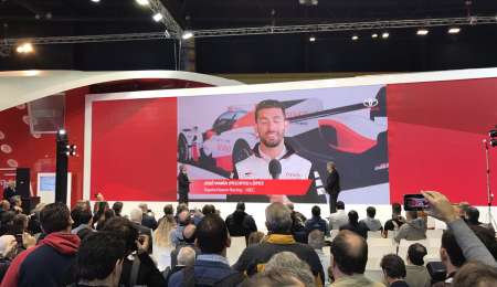 Pechito corre en Japón