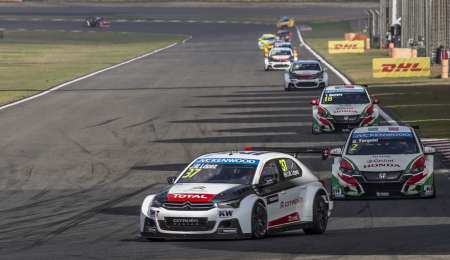 Pechito entrenó en Tailandia