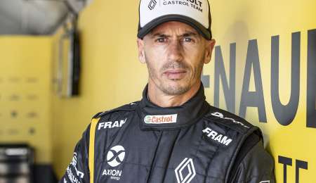 Pernía: "No me parece una maniobra de pillo, Rossi intentó adelantarse"