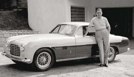 Subastan la Ferrari del General